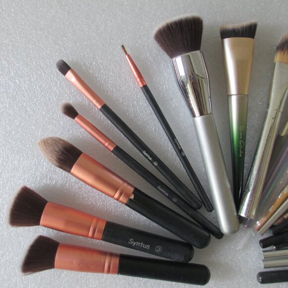 BIG BUNDLE OF 20 MAKE-UP BRUSHES - Picture 3 of 13